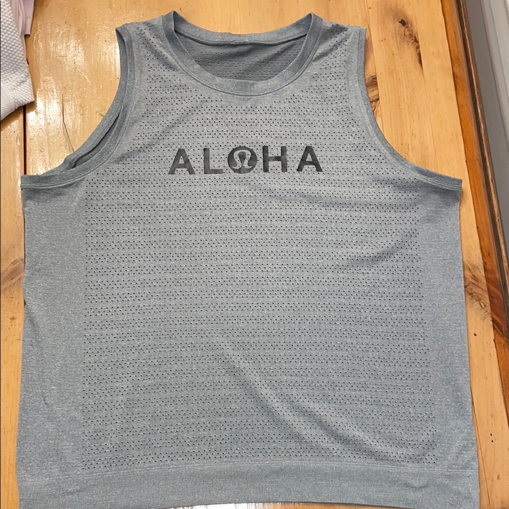 EUC- Lululemon- Sz 10- Grey- Thick Strap Tank- Aloha Edition- EXT. RARE!